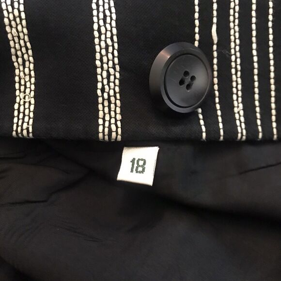 H&W Size 18 Waist Length Blazer Jacket Women's Black With Gray Strips Career - Picture 14 of 15